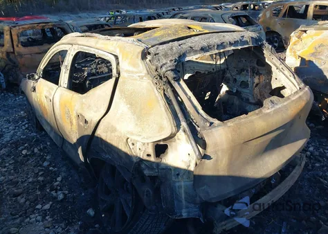 2021 Volvo Xc40 T5 R-Design from USA, damaged, VIN YV4162UM4M2397599